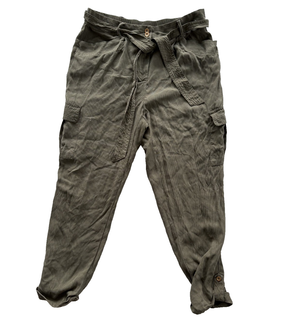 Chico’s Women’s Size 1 Cargo Pants With Roll Tabs Lightweight Olive
